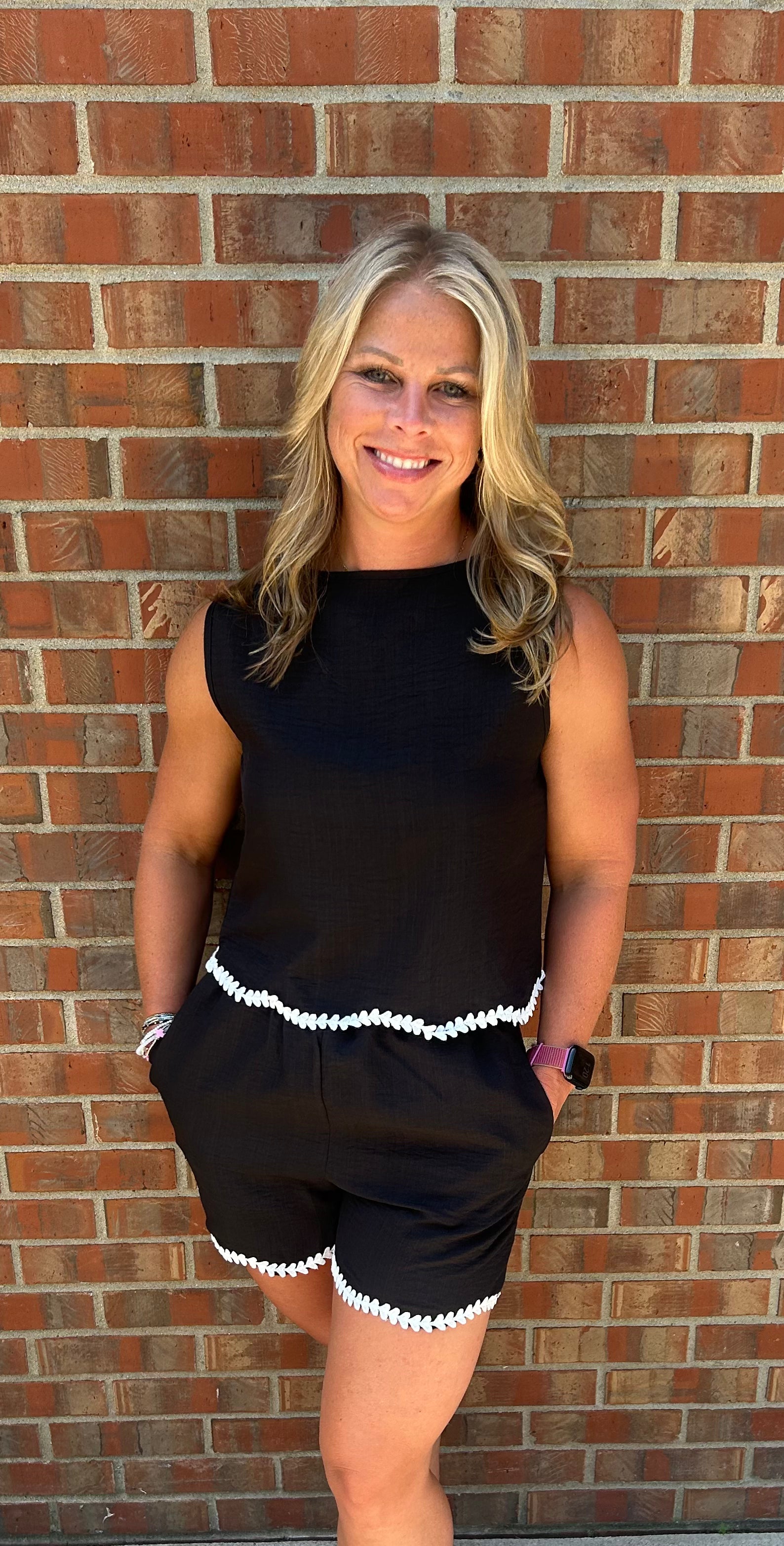 2Pc Black/White Sleeveless Top & Short Set